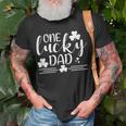 One Lucky Dad St Patricks Day Daddy Irish Shamrock Fun T-Shirt Gifts for Old Men